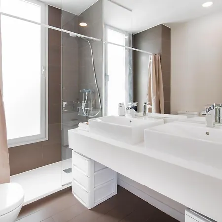 Lm352b- Spacious Family Penthouse With Sea View Apartment *