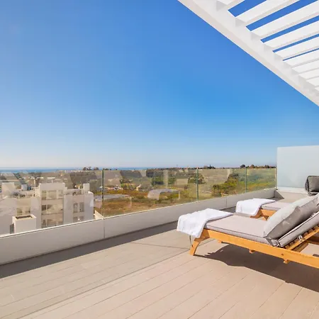 Apartment Lm352b- Spacious Family Penthouse With Sea View Estepona