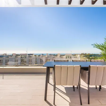 Lm352b- Spacious Family Penthouse With Sea View * Estepona