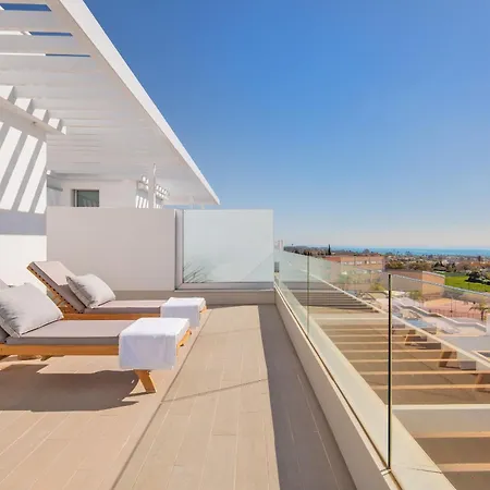 Lm352b- Spacious Family Penthouse With Sea View Estepona