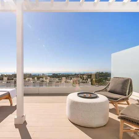 Lm352b- Spacious Family Penthouse With Sea View * Estepona