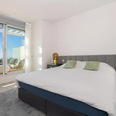 Lm3.52b- Spacious Duplex Penthouse With Panoramic Estepona
